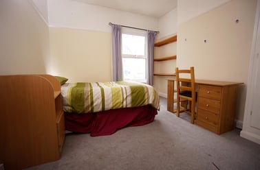 Welbeck Avenue, North Hill, Plymouth - Image 2